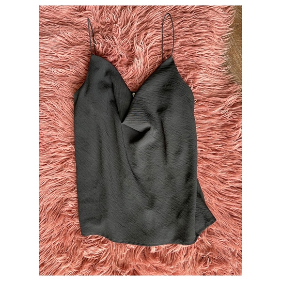 Timing Tops - Flowy spaghetti strap tank